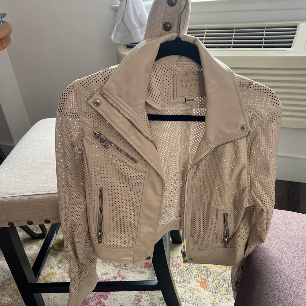 BARELY WORN BLANK NYC SPRING JACKET